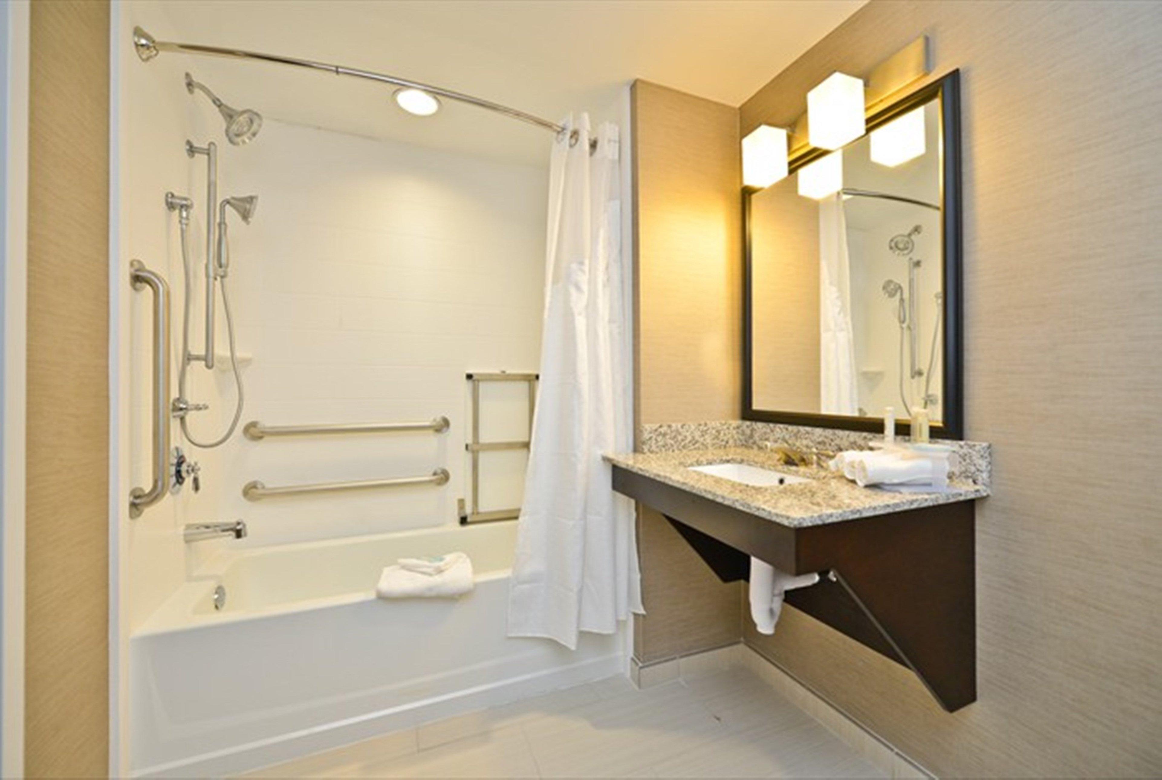 Holiday Inn Express & Suites Utica By Ihg Luaran gambar