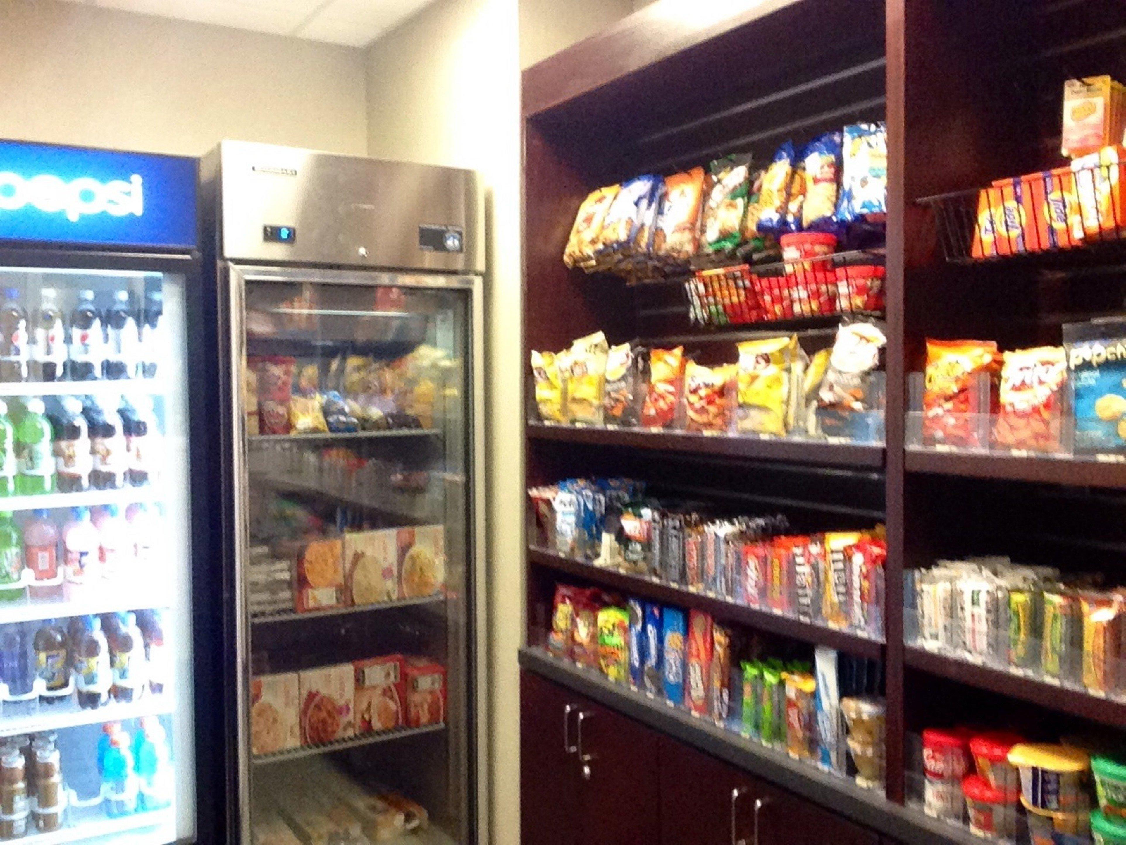 Holiday Inn Express & Suites Utica By Ihg Luaran gambar