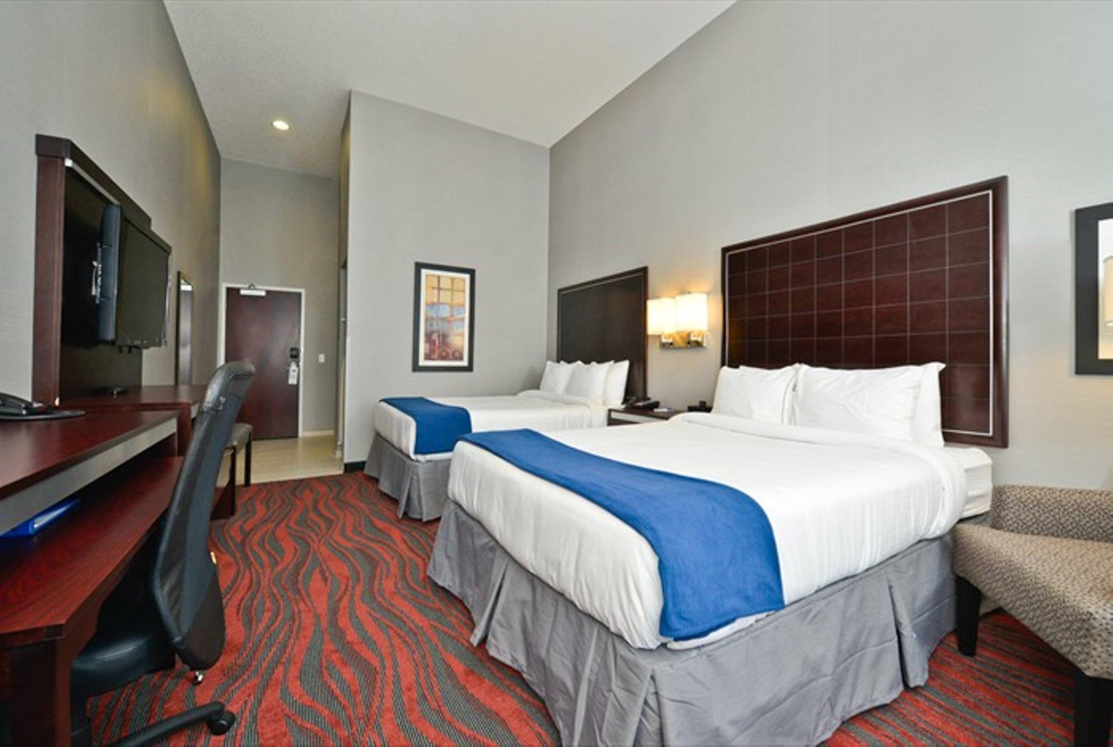 Holiday Inn Express & Suites Utica By Ihg Bilik gambar