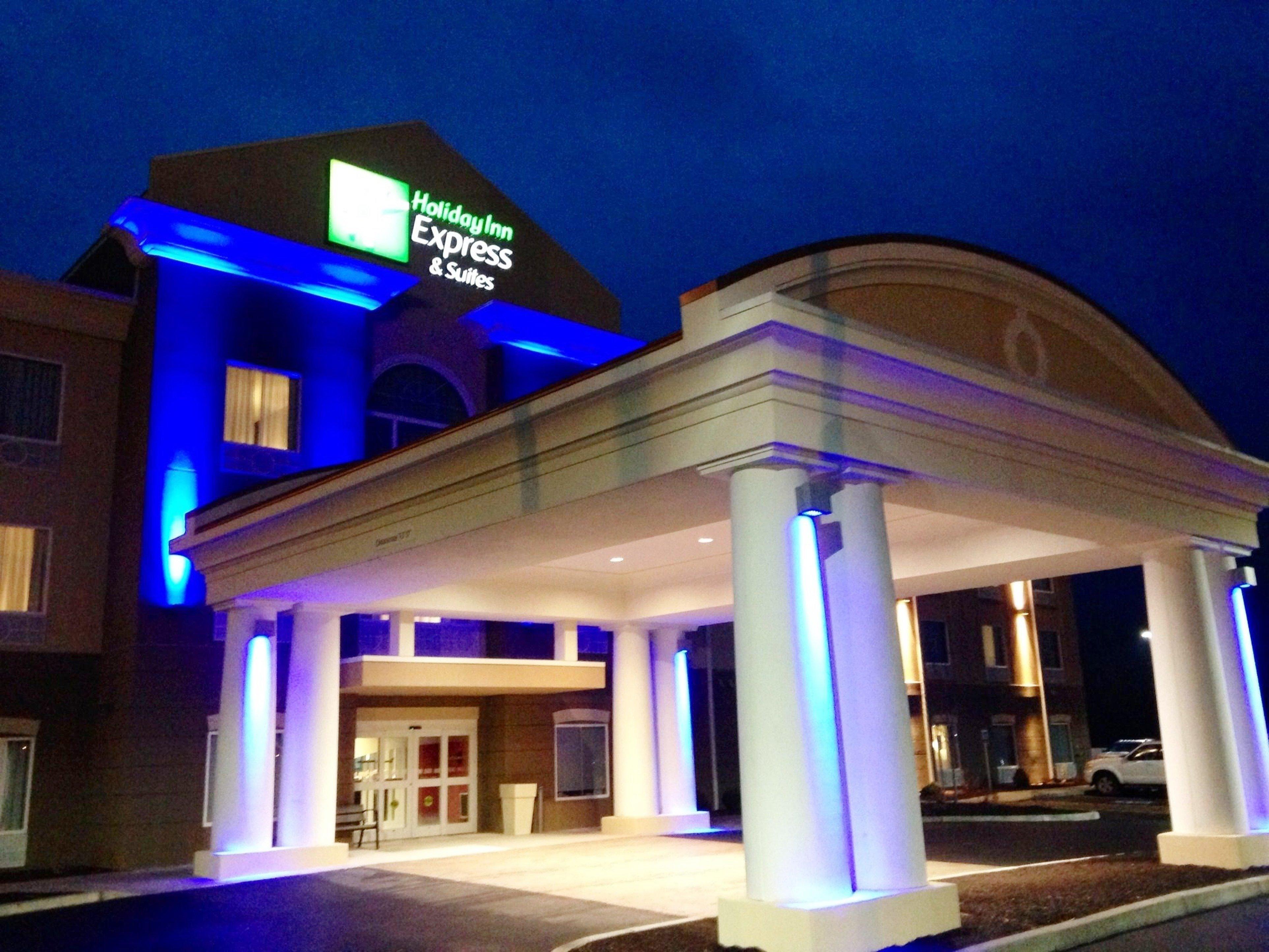 Holiday Inn Express & Suites Utica By Ihg Luaran gambar