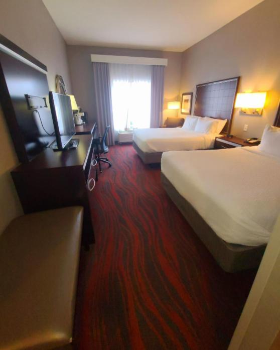 Holiday Inn Express & Suites Utica By Ihg Luaran gambar