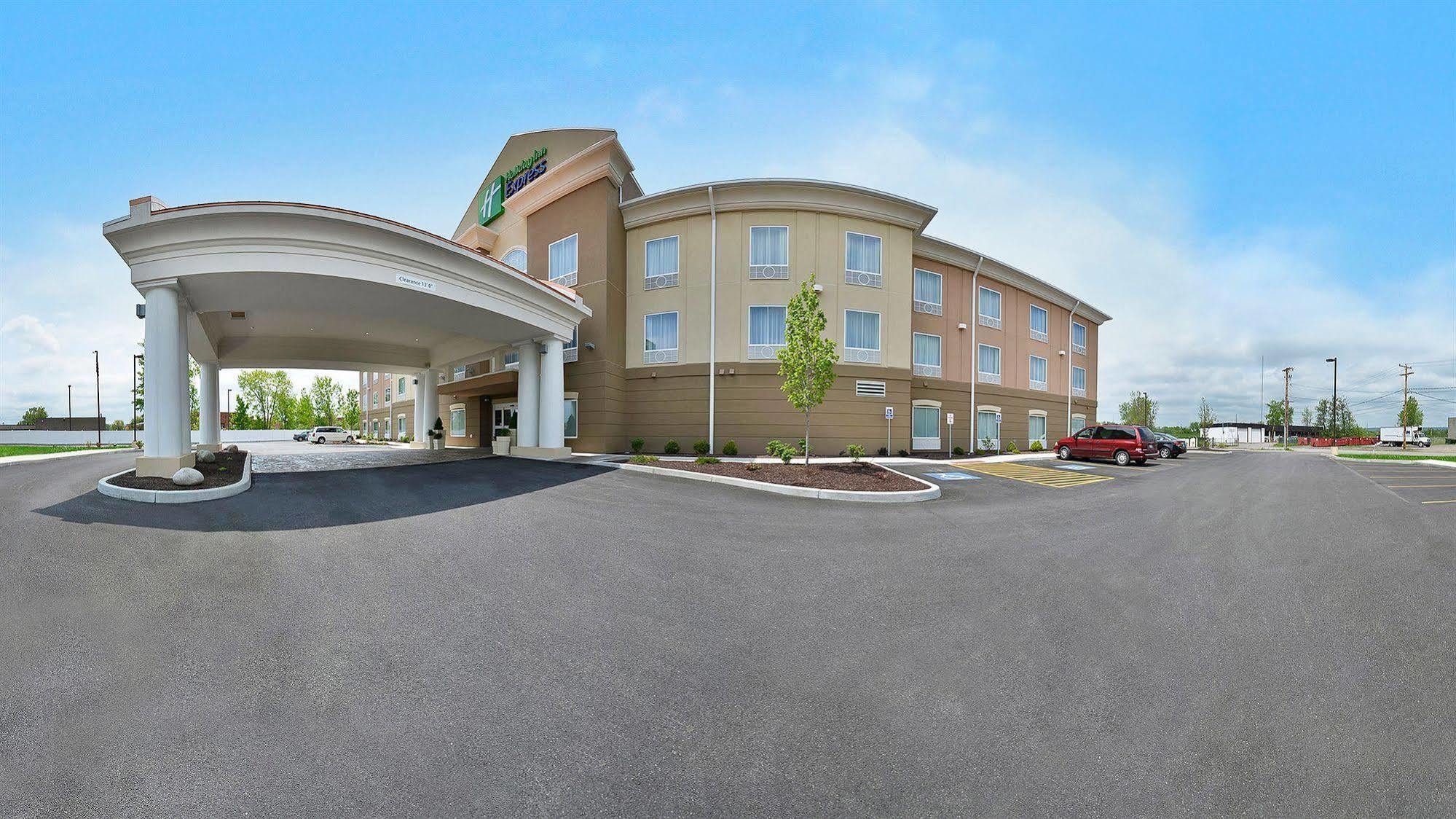 Holiday Inn Express & Suites Utica By Ihg Luaran gambar