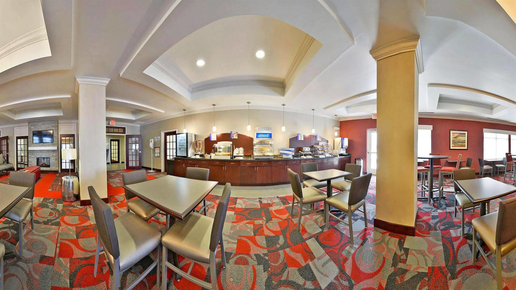 Holiday Inn Express & Suites Utica By Ihg Luaran gambar